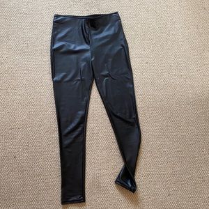 pull and bear leather leggings